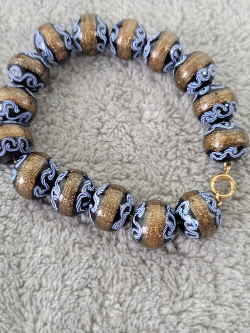 Vintage Murano Venetian Style Art Bead Bracelet Gold Shimmer Blue Swirl B4E - Picture 7 of 8